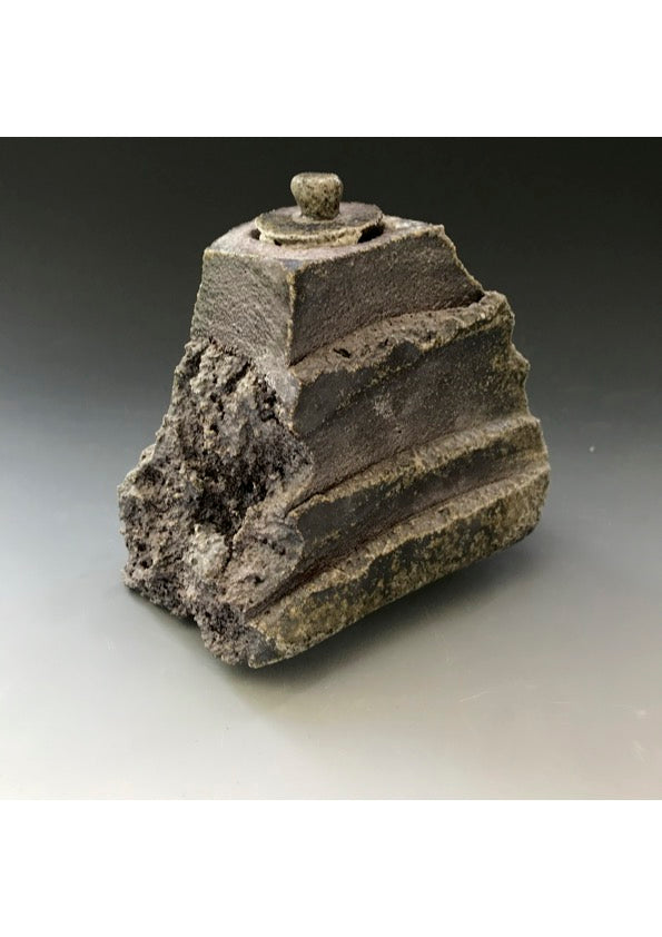 Kurinuki style pottery