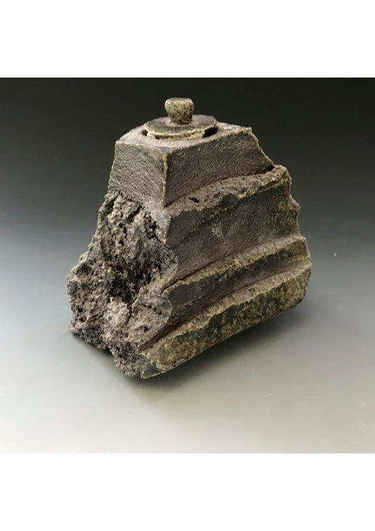 Kurinuki style pottery